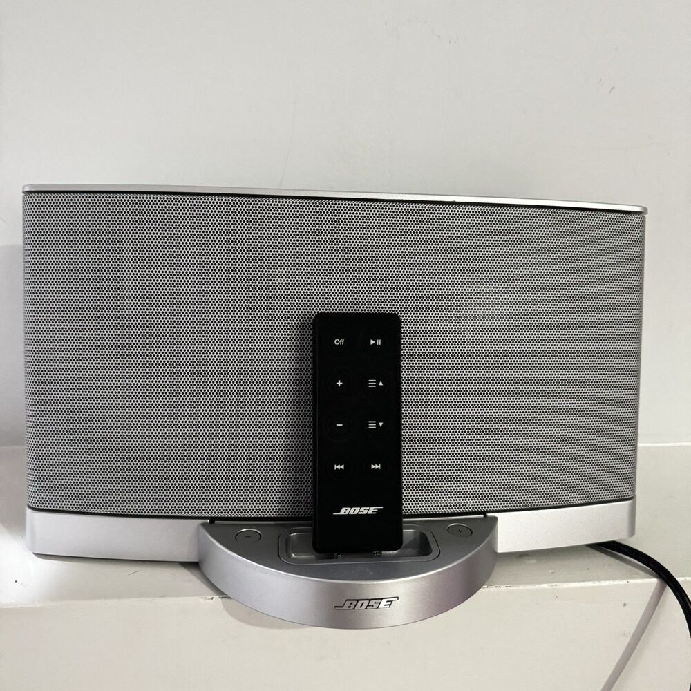 BOSE Sound Dock Series II 2 Music System w/Power Supply And Remote silver